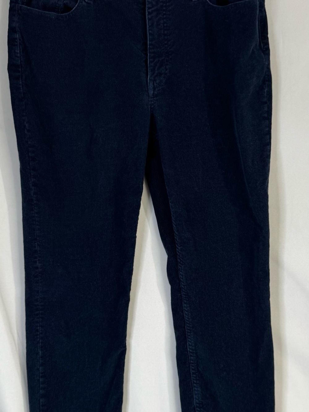 Vineyard Vines Men's Corduroy Navy Straight Jeans - Picture 2 of 10